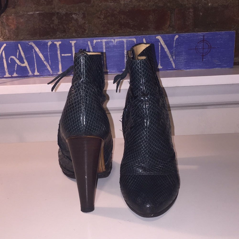 Boots - Picture 4 of 8